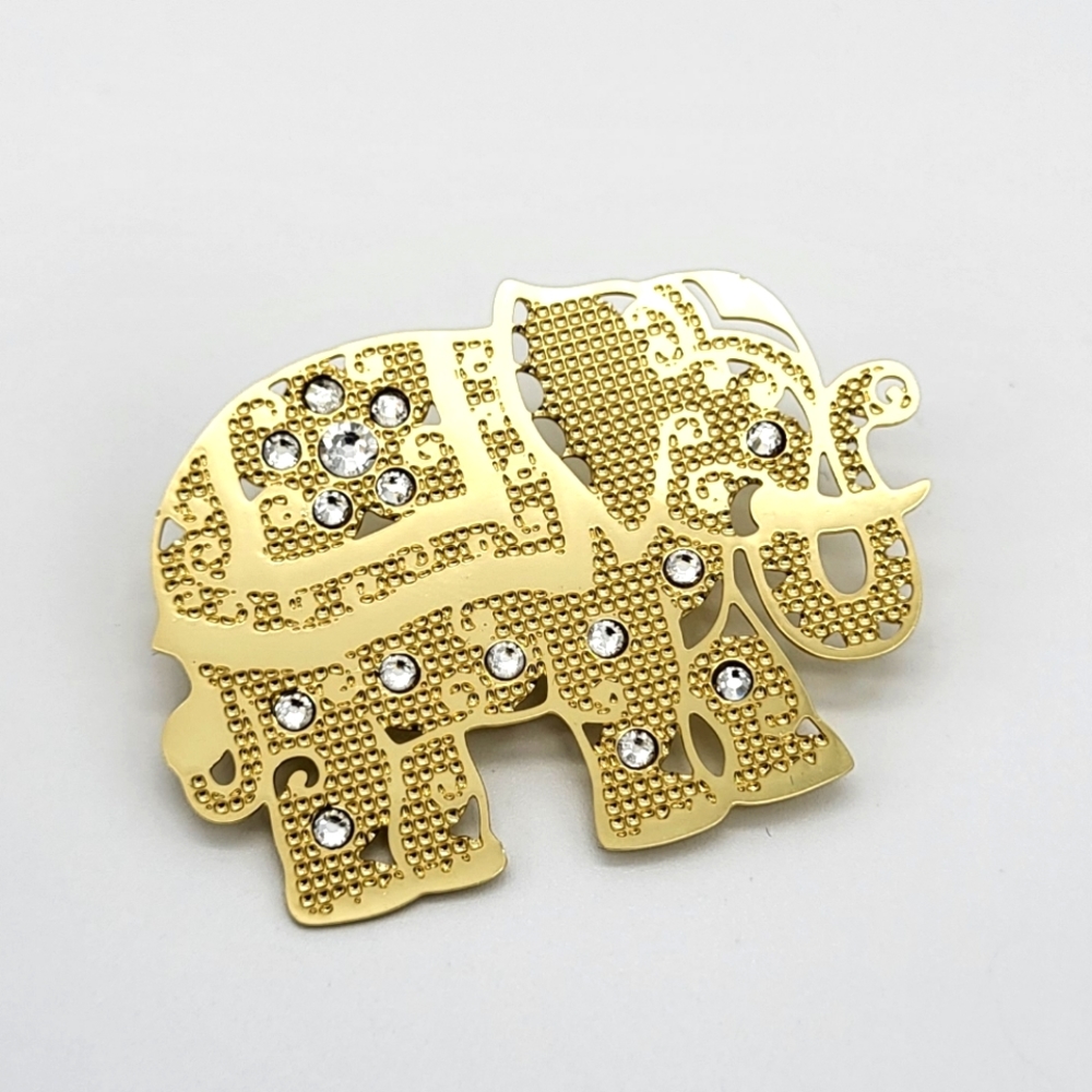 10k gold platted brass elephant pin from the Danbury Mint